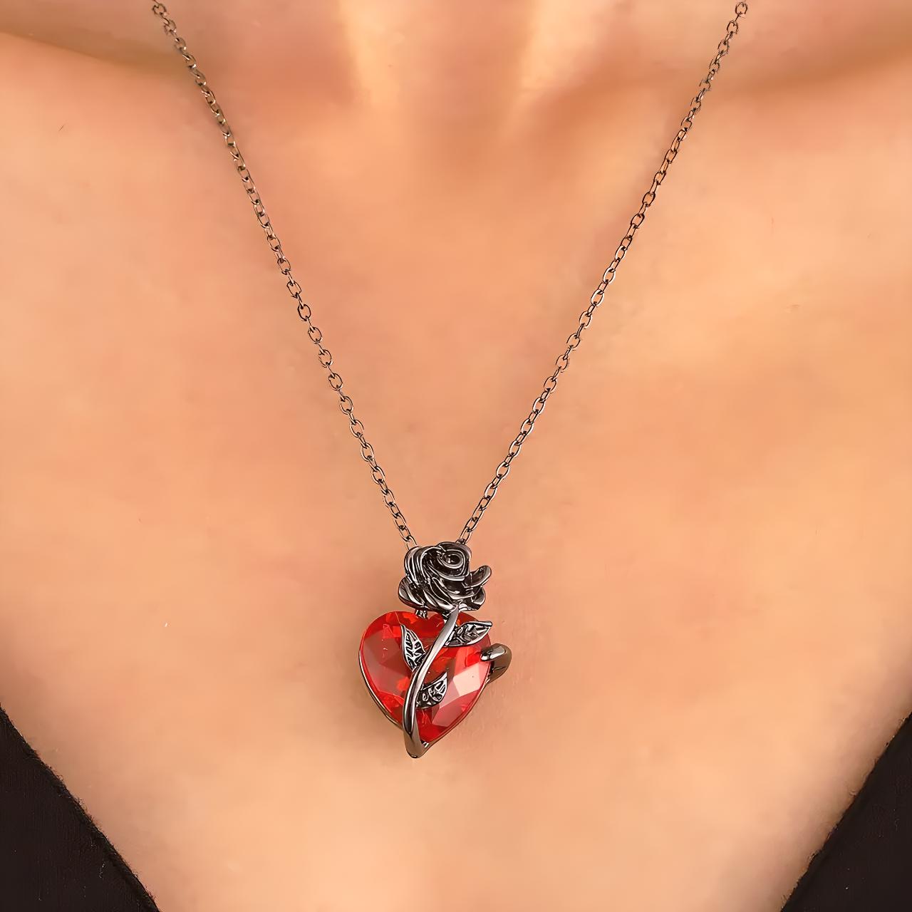 collier-coeur-rouge-rose-ravencore